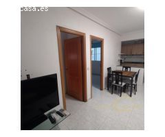 ¡Apartamento con piscina y garaje en el centro de Torrevieja, listo para entrar