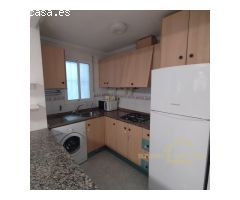 ¡Apartamento con piscina y garaje en el centro de Torrevieja, listo para entrar