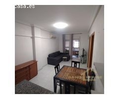 ¡Apartamento con piscina y garaje en el centro de Torrevieja, listo para entrar