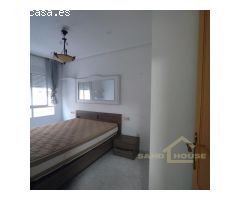 ¡Apartamento con piscina y garaje en el centro de Torrevieja, listo para entrar