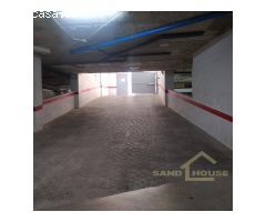 ¡Apartamento con piscina y garaje en el centro de Torrevieja, listo para entrar
