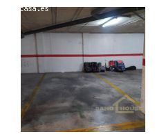 ¡Apartamento con piscina y garaje en el centro de Torrevieja, listo para entrar