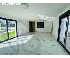 La Parroquia / Villa