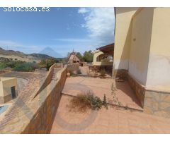 Los Lobos / Villa