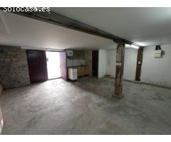 Se vende local en planta baja de 72 m2 en zona Mendelu con muchas posibilidades.