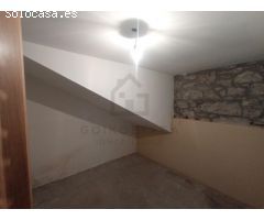 Se vende local en planta baja de 72 m2 en zona Mendelu con muchas posibilidades.
