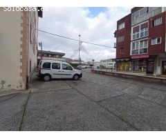 Se vende local en planta baja de 72 m2 en zona Mendelu con muchas posibilidades.