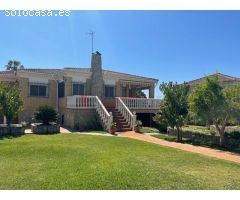 VR734 ESPECTACULAR CHALET CON PRECIOSOS JARDINES EN URB. LAS PALMERITAS, LA