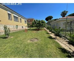VR734 ESPECTACULAR CHALET CON PRECIOSOS JARDINES EN URB. LAS PALMERITAS, LA