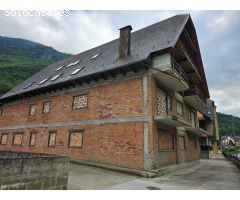DUPLEX DE CUATRO DORMITORIOS CON PARKING Y TRASTERO