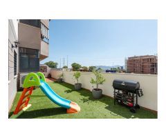 Amplio bajo con gran terraza y excelentes zonas comunes