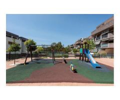 Amplio bajo con gran terraza y excelentes zonas comunes