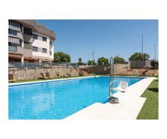Amplio bajo con gran terraza y excelentes zonas comunes