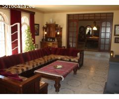 ENCANTADORA FINCA CON DOS CASAS Y DOS APARTAMENTOS