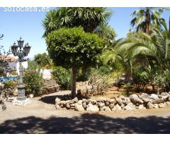 ENCANTADORA FINCA CON DOS CASAS Y DOS APARTAMENTOS