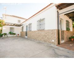 PRECIOSA FINCA AL LADO DEL PUEBLO