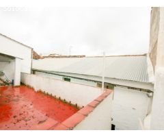 CASA TRADICIONAL MUY AMPLIA