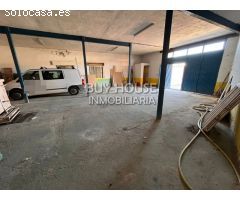 CASA PAREADA CON PISO Y NAVE EN AÑOVER DE TAJO.