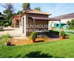 CHALET INDEPENDIENTE EN UNA PLANTA CON PARCELA DE 1100 M2 EN URBANIZACION