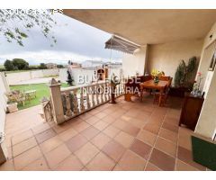 CHALET ADOSADO EN CEDILLO DEL CONDADO (TOLEDO).