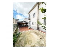SE VENDE CHALET CON DORMITORIO Y BAÑO EN PLANTA BAJA!!