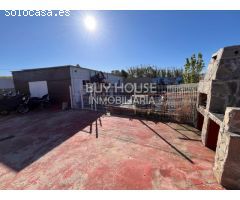 CHALET INDEPENDIENTE RÚSTICO CON TERRENO DE 2100 M2 EN CARRANQUE! .