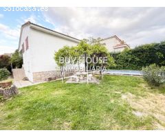 GRAN CHALET INDEPENDIENTE EN CARRANQUE - URB. COTO DEL ZAGAL.