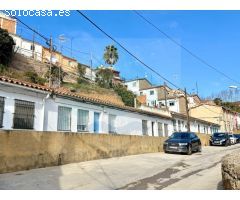 ¡Descubre tu nuevo hogar en Tiana! Casita con Chimenea y Encanto en un Entorno