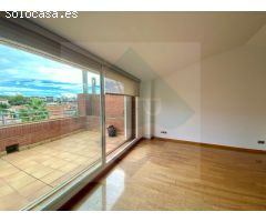 ¡Atención! Casa excepcional en el centro de Alella: comodidad, espacio y vistas