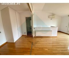 ¡Atención! Casa excepcional en el centro de Alella: comodidad, espacio y vistas