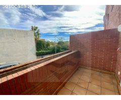 ¡Atención! Casa excepcional en el centro de Alella: comodidad, espacio y vistas