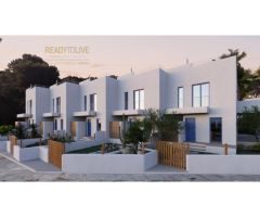 Casa adosada de nueva construcción en venta en Puerto Alcudia