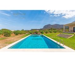 Finca con vistas a la bahía de Alcudia