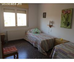Piso a primera línea de mar de 2 habitaciones y terraza con vistas al mar