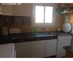Piso a primera línea de mar de 2 habitaciones y terraza con vistas al mar