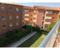 Piso a primera línea de mar de 2 habitaciones y terraza con vistas al mar