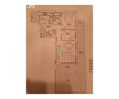 Piso de dos habitaciones con terraza, jardín y plaza de parking