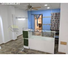 LOCAL COMERCIAL EN AV REINA VICTORIA