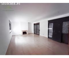 Chalet a la venta en la urbanización California en el municipio de Canyelles