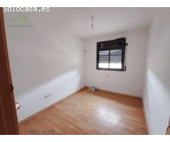 Chalet a la venta en la urbanización California en el municipio de Canyelles
