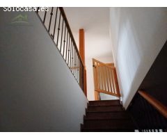 Chalet a la venta en la urbanización California en el municipio de Canyelles