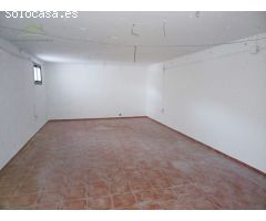 Chalet a la venta en la urbanización California en el municipio de Canyelles