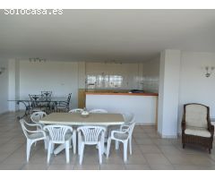 Espaciosa villa de 6 habitaciones con unas vistas espectaculares.
