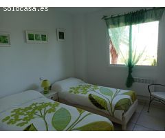 Espaciosa villa de 6 habitaciones con unas vistas espectaculares.
