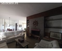 Casa muy grande situada a menos de 100m de las calas más bonitas de Las Rotas en