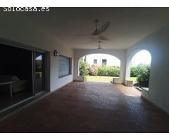 Casa muy grande situada a menos de 100m de las calas más bonitas de Las Rotas en