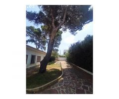Casa muy grande situada a menos de 100m de las calas más bonitas de Las Rotas en