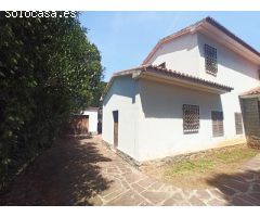 Casa muy grande situada a menos de 100m de las calas más bonitas de Las Rotas en