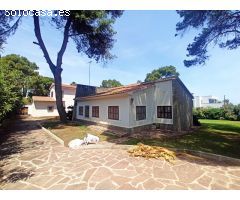 Casa muy grande situada a menos de 100m de las calas más bonitas de Las Rotas en