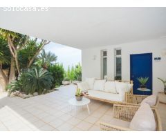 MAGNIFICA VILLA CON SUS VISTAS PANORÁMICAS AL MAR, MONTAÑAS Y CAMPO DE GOLF EN